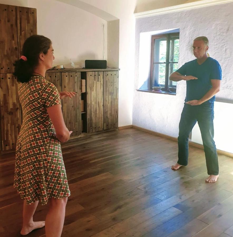 Tauglerei Appartement Enzian In Den Zauberbergen Sankt Koloman ภายนอก รูปภาพ